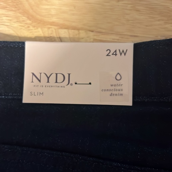 NYDJ NWT Size 24 woman’s Capri with raw hem jeans with LiftXTuck Technology - Picture 4 of 8